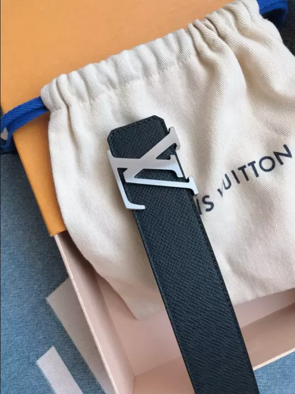 Louis Vuitton Belt - LB33