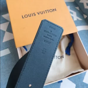 Louis Vuitton Belt - LB39