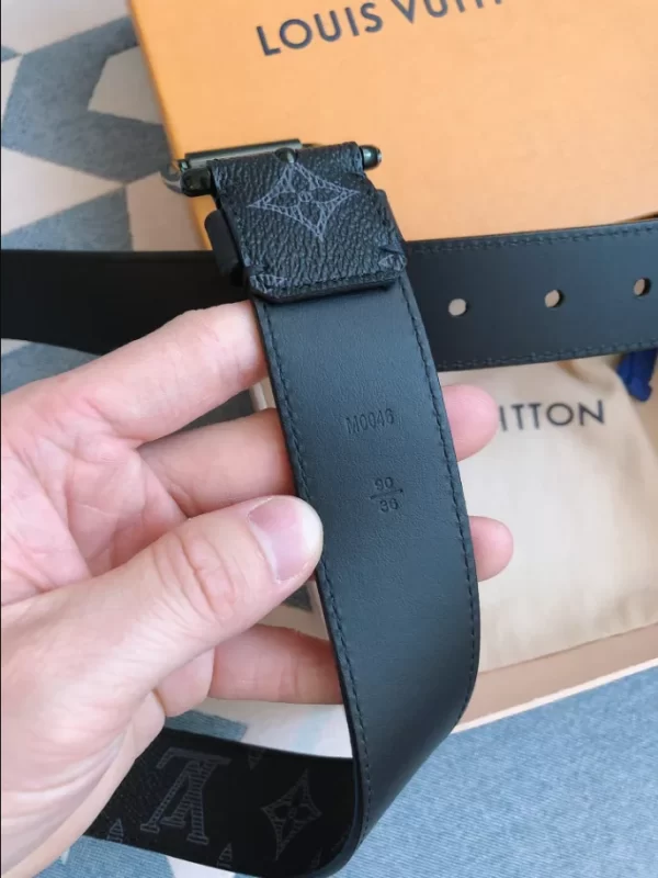 Louis Vuitton Belt - LB26