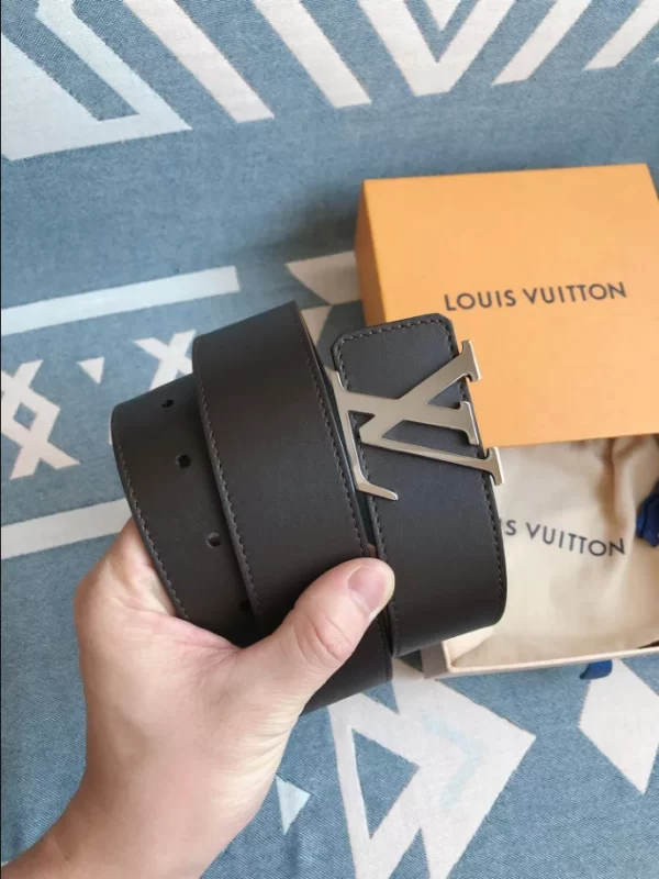 Louis Vuitton Belt - LB39