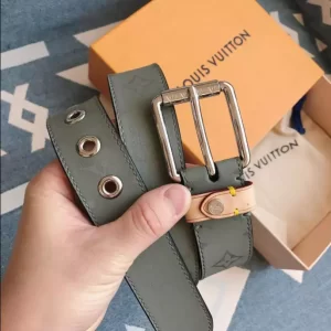 Louis Vuitton Belt - LB43