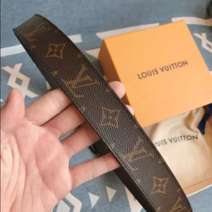 Louis Vuitton Belt - LB27