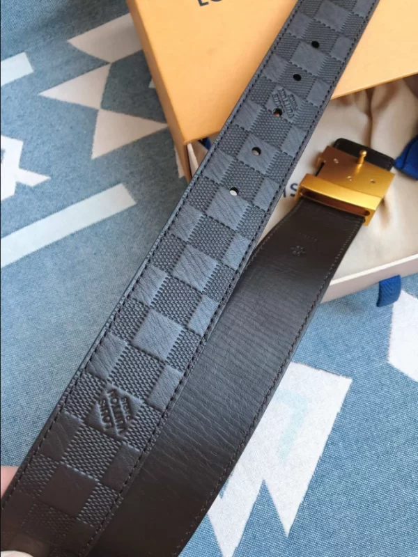 Louis Vuitton Belt - LB35