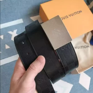 Louis Vuitton Belt - LB22