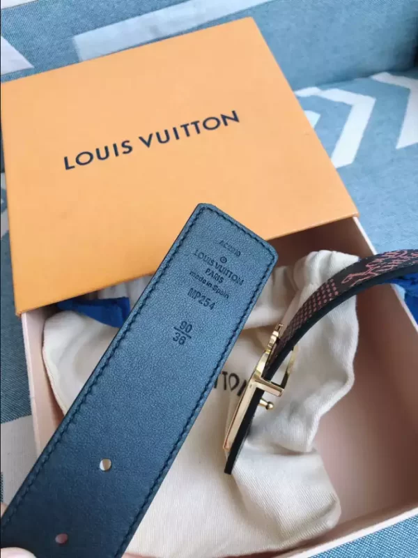 Louis Vuitton Belt - LB54