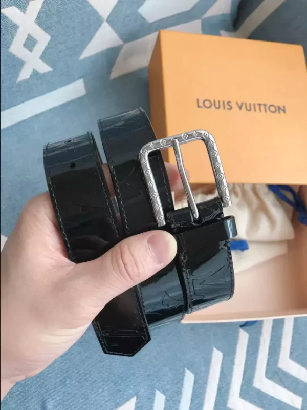 Louis Vuitton Belt - LB24