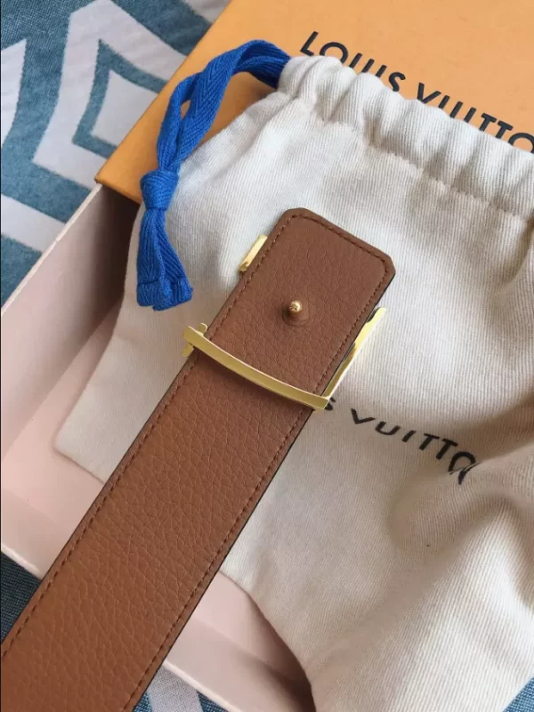 Louis Vuitton Belt - LB32