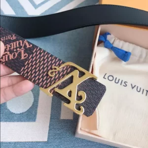 Louis Vuitton Belt - LB54