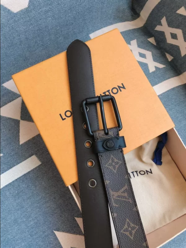 Louis Vuitton Belt - LB27