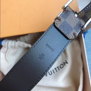 Louis Vuitton Belt - LB28