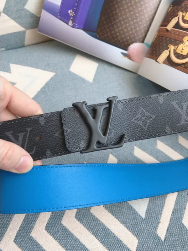 Louis Vuitton Belt - LB60