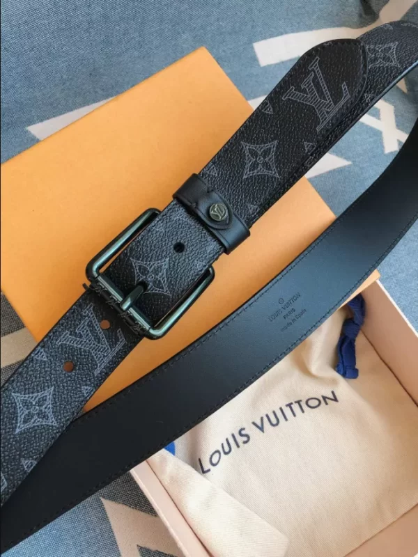 Louis Vuitton Belt - LB26