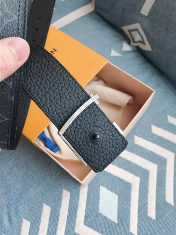 Louis Vuitton Belt - LB30