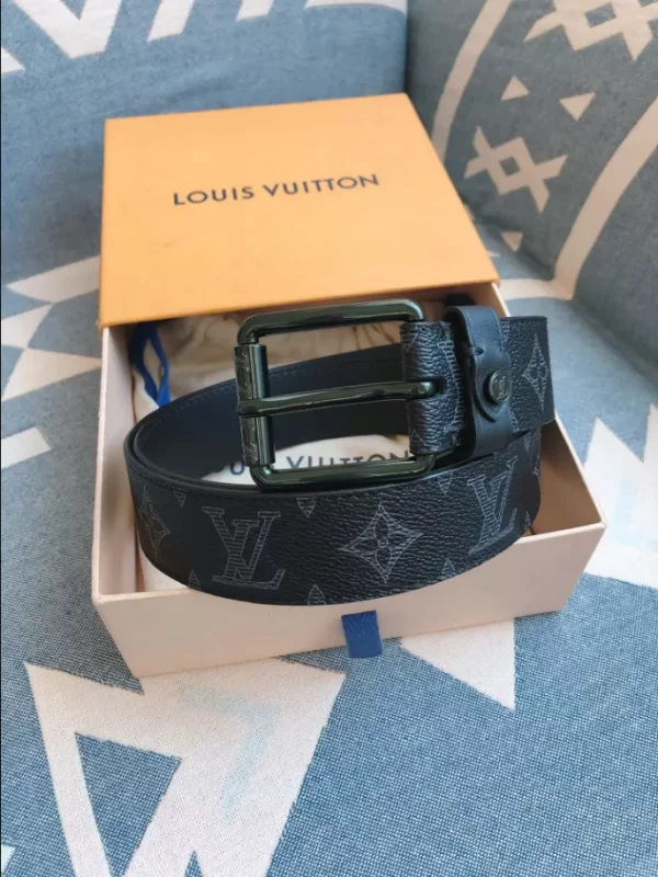 Louis Vuitton Belt - LB26