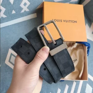 Louis Vuitton Belt - LB29