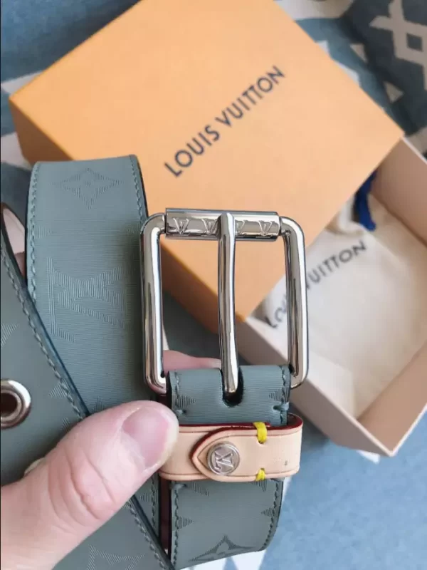 Louis Vuitton Belt - LB43