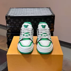 Louis Vuitton Trainer Sneaker - LS200