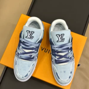 Louis Vuitton Trainer Sneaker - LS209