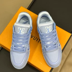 Louis Vuitton Trainer Sneaker - LS211