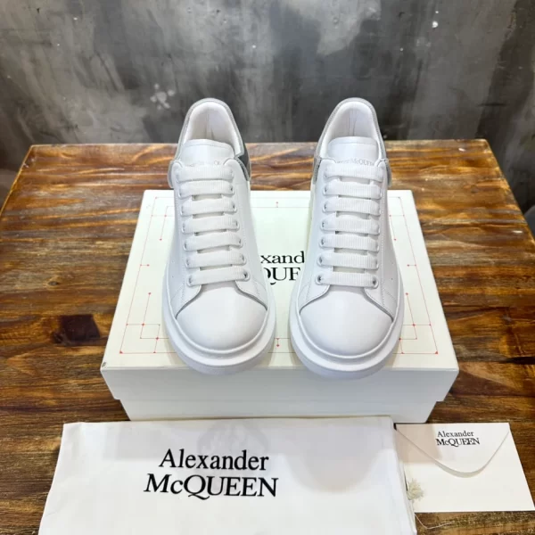 Alexander McQueen Oversized Sneaker - AS15