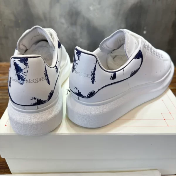 Alexander McQueen Oversized Sneaker - AS17