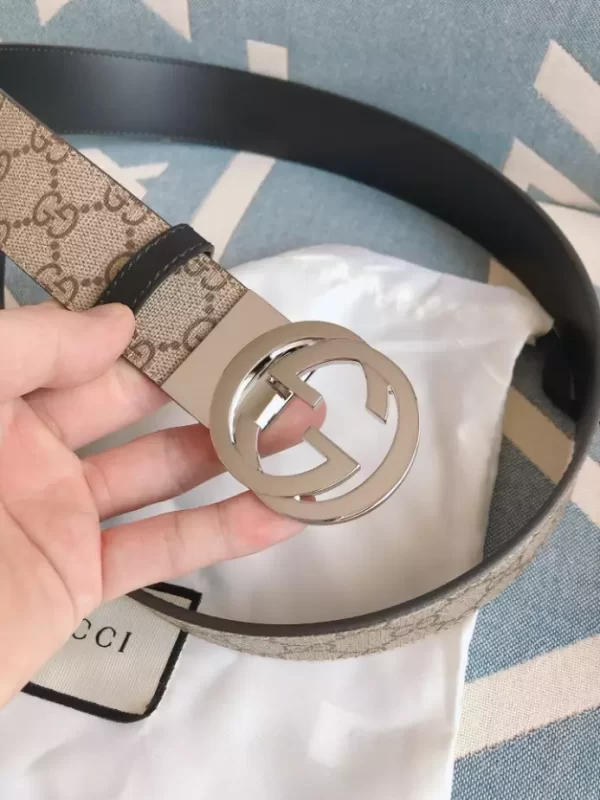 Gucci Reversible GG Supreme Belt - GB07