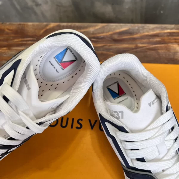 Louis Vuitton Trainer Sneaker In Navy Blue - LS220