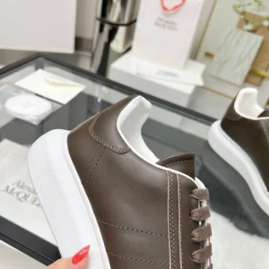 Alexander McQueen Oversized Retro Sneaker - AS35