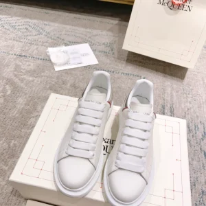 Alexander McQueen Oversized Sneaker - AS28