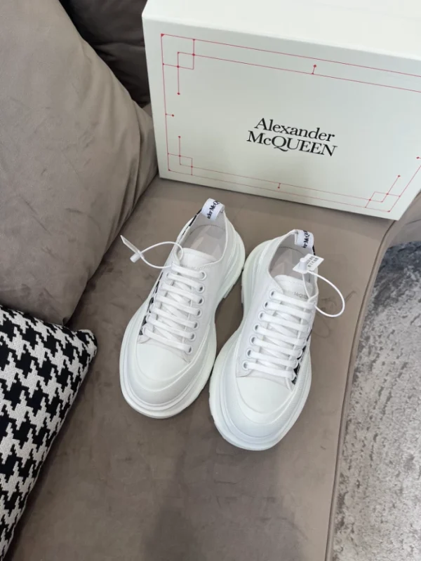 Alexander McQueen Tread Slick Low-top Sneakers - AS48