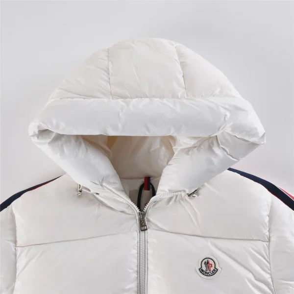 Moncler Jacket - MK39